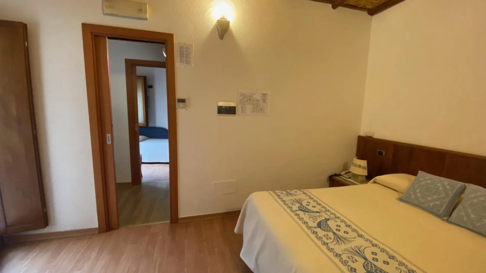 Hotel Villa Canu Càbras 3*,