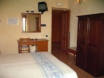 Hotel Villa Canu Càbras 3*,