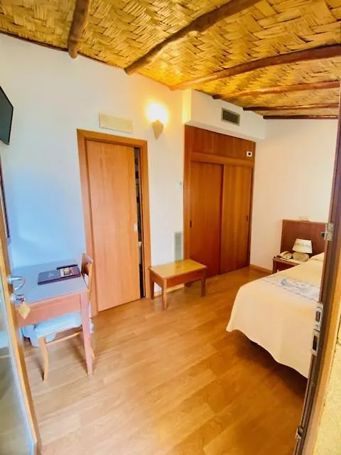 Hotel Villa Canu Càbras 3*,  Italië